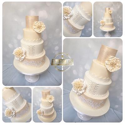 Romantic pearl cake  - Cake by Taartjes Toko 