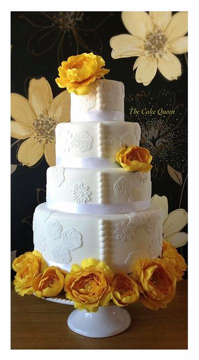 wedding cake with yellow flowers!!! - Cake by Mariana