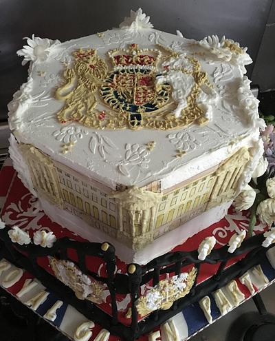 A Buckingham Palace Garden Party cake for a Royal Visitor  - Cake by Araluci