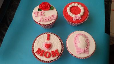 Cupcakes para mamá - Cake by FannyDelmy