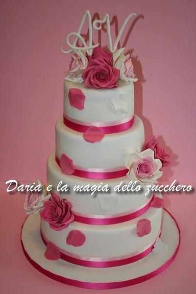 roses wedding cake - Cake by Daria Albanese