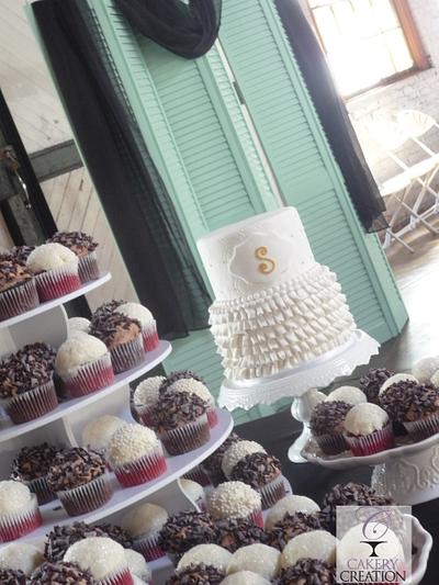 Ruffle cake and cupcakes - Cake by Cakery Creation Liz Huber