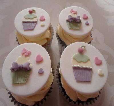 Cupcake Cupcakes - Cake by Dulcie Blue Bakery ~ Chris