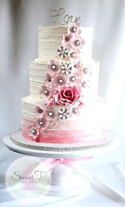soft and sweet buttercream - Cake by Tina