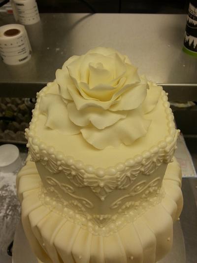 Ivory Wedding cake  - Cake by Danielle