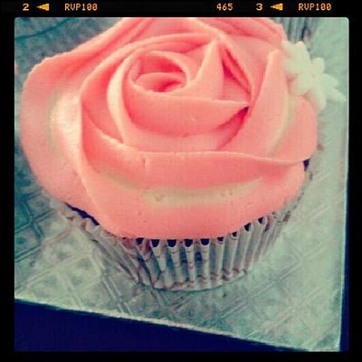 Rosey Cupcakes - Cake by Sprinkles n Swirls Cupcakes 