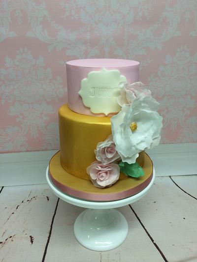 Gold & paper flowers 1st Birthday cake - Cake by Sweet Factory 