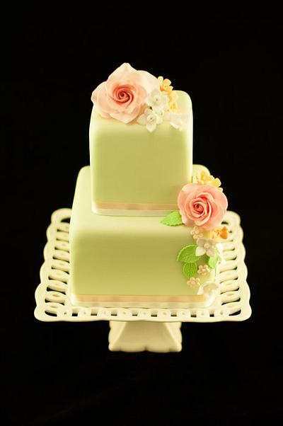 Small floral wedding cake - Cake by Kathryn