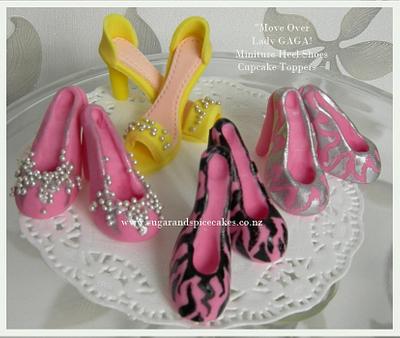 Mini Heel Shoes Cupcake Toppers - fondant - Cake by Mel_SugarandSpiceCakes