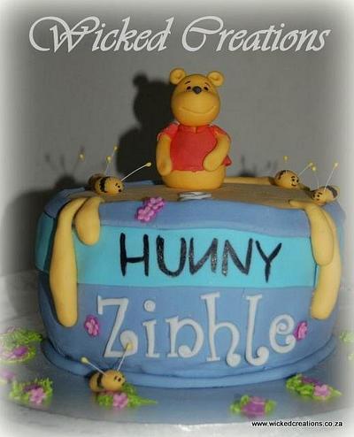 Pooh in Hunny Pot - Cake by Wicked Creations