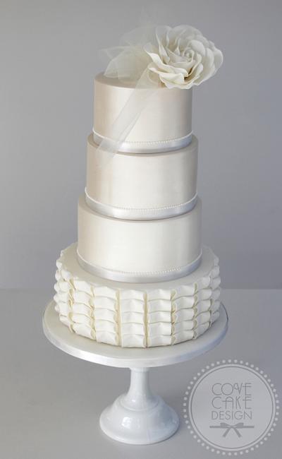Modern bride - Cake by Cove Cake Design