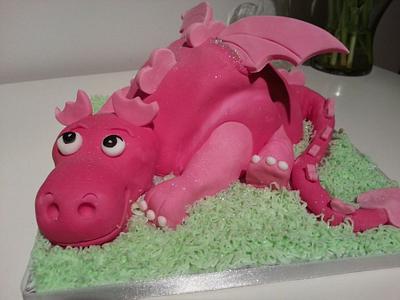 Pink Dragon - Cake by ButterCupKels
