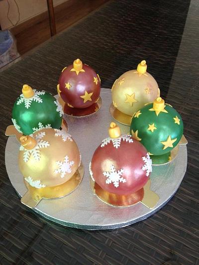 christmas baubles - Cake by wisha's cakes