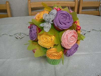 Cup cake Bouquet - Cake by Anita's Cakes