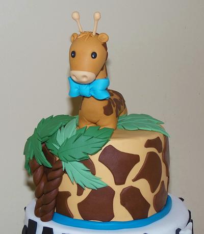 Baby Giraffe Cake Topper - Cake by DaniellesSweetSide