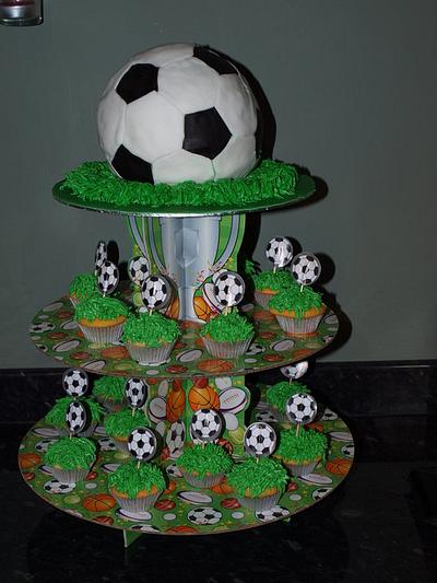 Football Fan - Cake by Deb-beesdelights