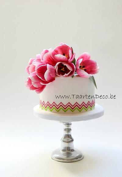 Cake with tulips - Cake by Taart en Deco