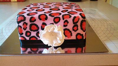 Leopard/Cheetah print - Cake by lcantelmo