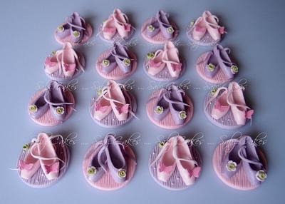 Ballet cupcake toppers - Cake by SabzCakes