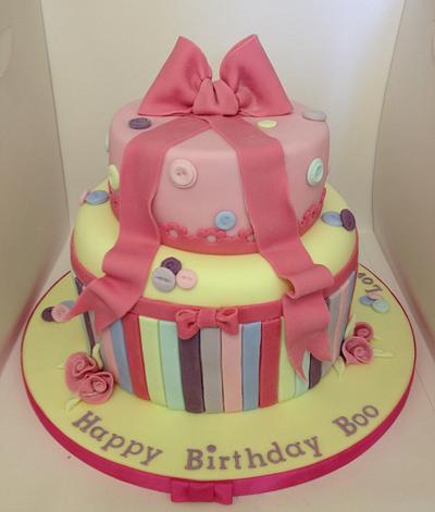 Buttons and bows pretty pastels cake! - Cake by TheDaisyChainBakery