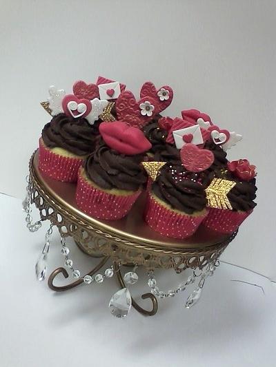 Valentines Cupcakes - Cake by Cheryl's Creative Cakery