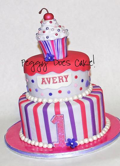 Lil Cupcake Cake - Cake by Peggy Does Cake