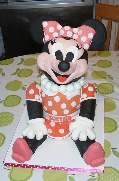 Minnie Mouse 3D cake  - Cake by Krazy Kupcakes 