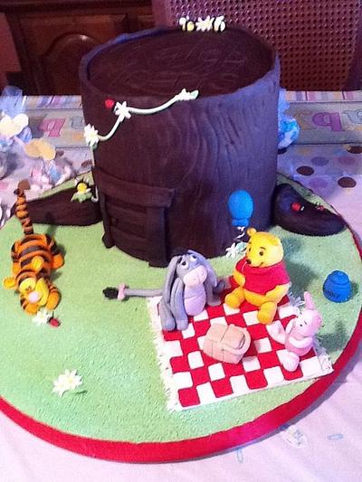 ~Winnie the Pooh~ - Cake by Bobbie Riddles