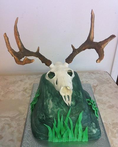 Mounted Deer Skull - Cake by Kitti Lightfoot