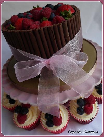 Chocolate cigarillo fruit cake - Cake by Cupcakecreations
