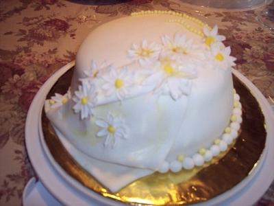 Daisy - Cake by Debbie