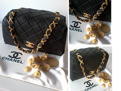 Chanel - Cake by Projectodoce