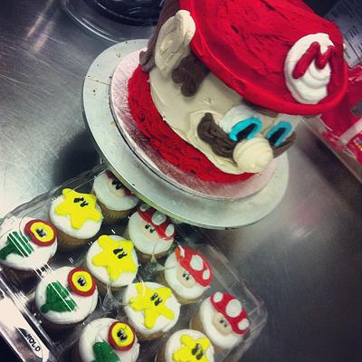 Mario Cake and Cupcakes - Cake by Cakes By Rian