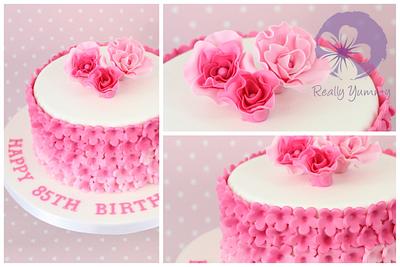 Ruffles and flowers - Cake by Really Yummy