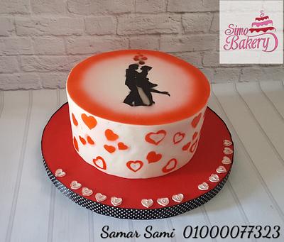 Couple silhoutte and hearts airbrushed cake - Cake by Simo Bakery