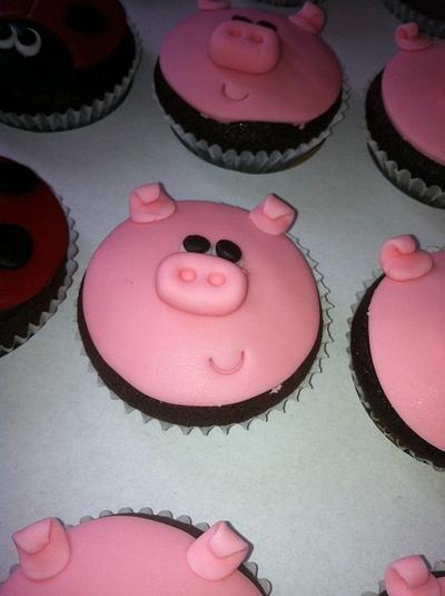 pig cupcakes - Cake by Little monsters Bakery