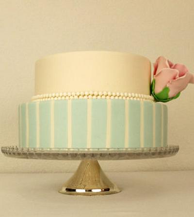 Chloe Bridal Cake - Cake by Tatiana Diaz - Posh Tea Time