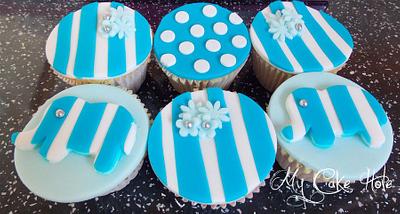 Baby Boy Cupcakes - Cake by Leigh Medway