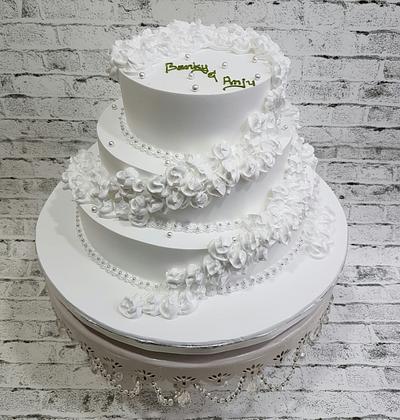 Serene White  - Cake by Michelle's Sweet Temptation