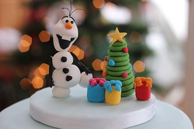 'Frozen' Christmas Cake with keepsake topper - Cake by TLC