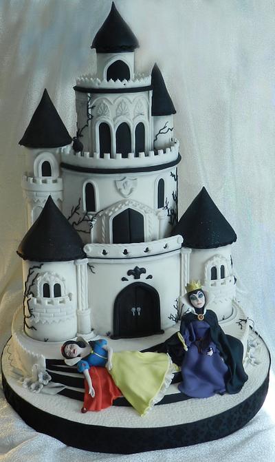 Biancaneve e la strega - Cake by La Fata delle Torte