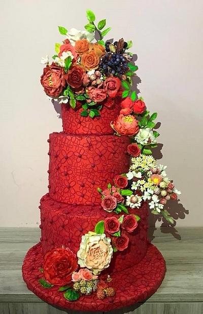 Red wedding cake  - Cake by WorldOfIrena
