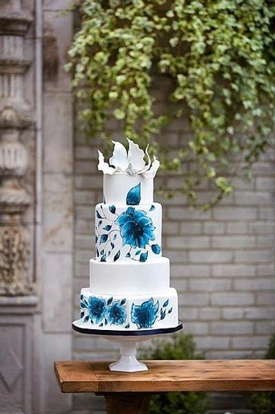 Dutch pottery inspired hand painted cake - Cake by Art Sucré by Mounia