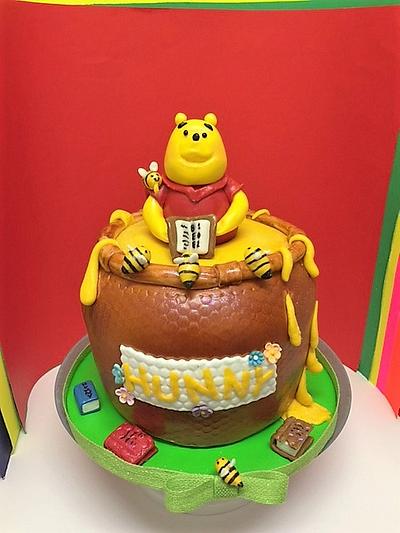Winnie the Pooh - Cake by Fun Fiesta Cakes  