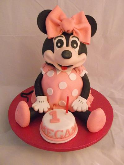 Minnie Mouse - Cake by The Sugar Cake Company