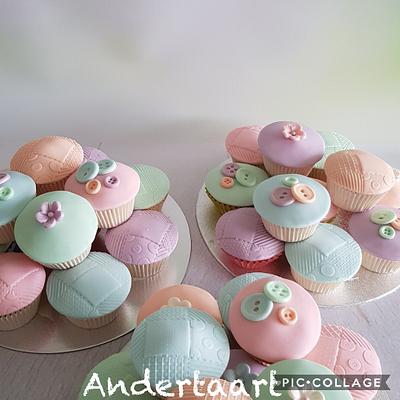 Pretty cupcakes - Cake by Anneke van Dam