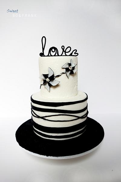 BLACK AND WHITE WEDDING CAKE - Cake by sweetBO&FRANK