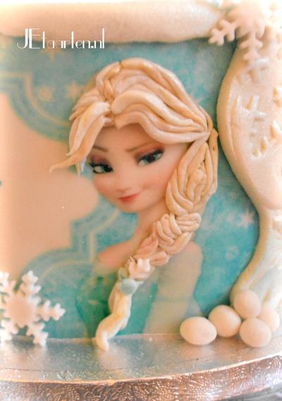 hello Elsa, frozen cake - Cake by Judith-JEtaarten