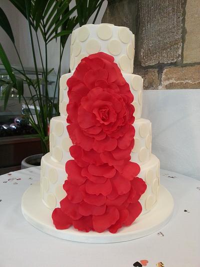 my first wedding cake - Cake by Michelle