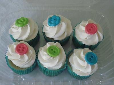 Button Cupcakes - Cake by Hakima Lamour 